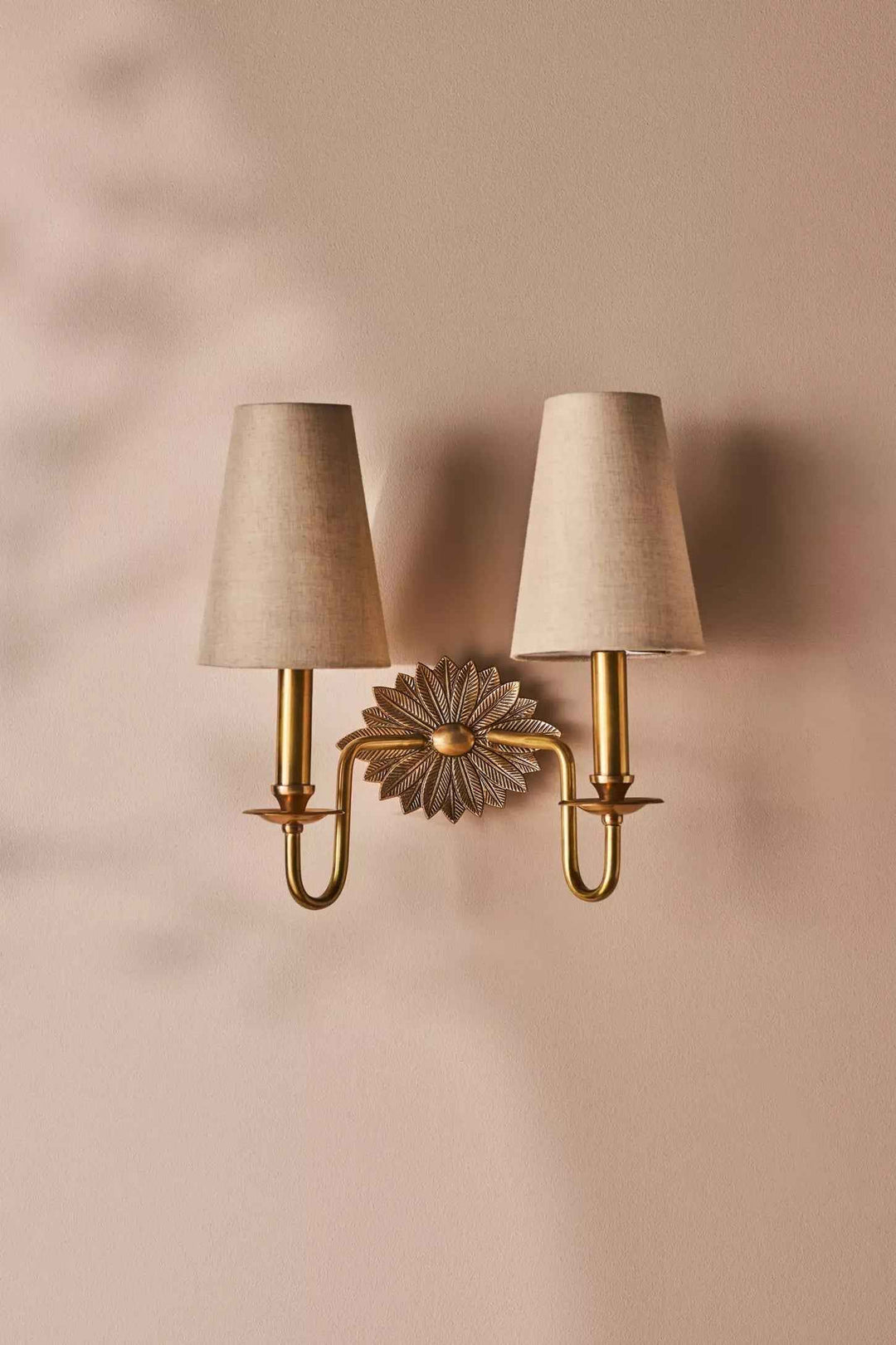 Lampe Nimb en Laiton – Design Contemporain