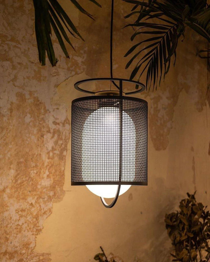 Solara Suspension Cylindre en Maille Accent en Laiton Industriel - Neutralighting