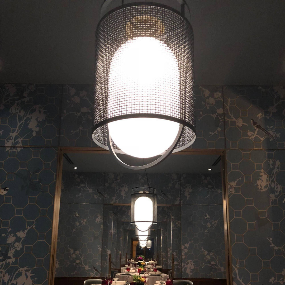 Solara Suspension Cylindre en Maille Accent en Laiton Industriel - Neutralighting
