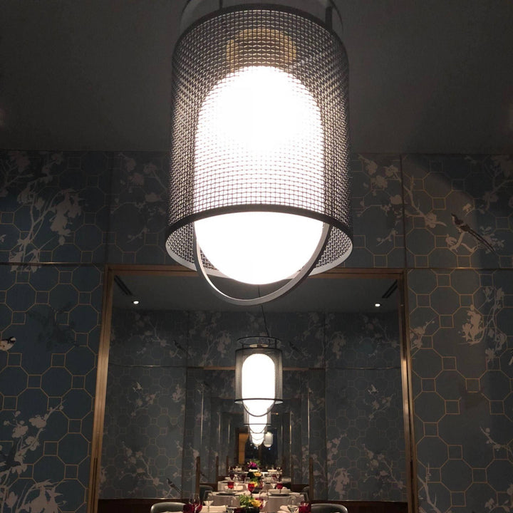 Solara Suspension Cylindre en Maille Accent en Laiton Industriel - Neutralighting