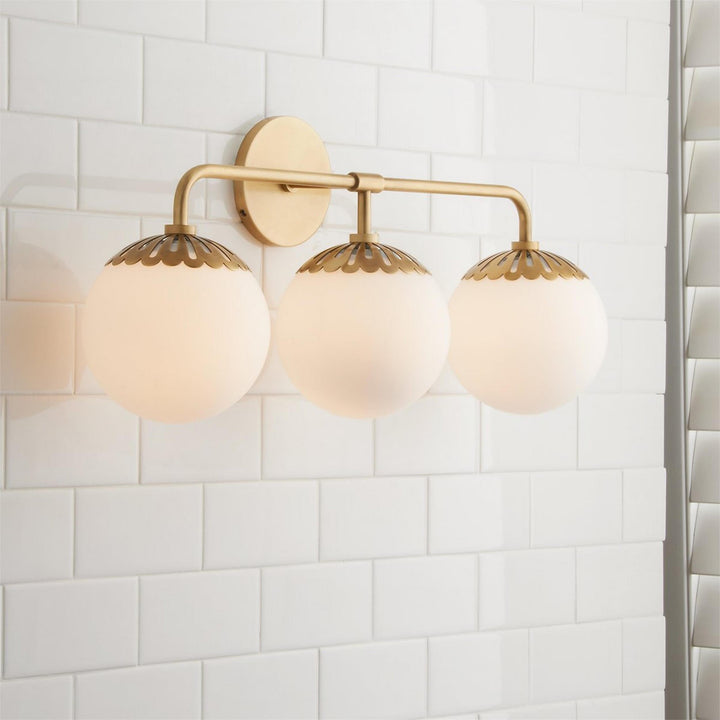 Aegis Applique Murale Globe Laiton Verre Minimaliste Moderne - Neutralighting