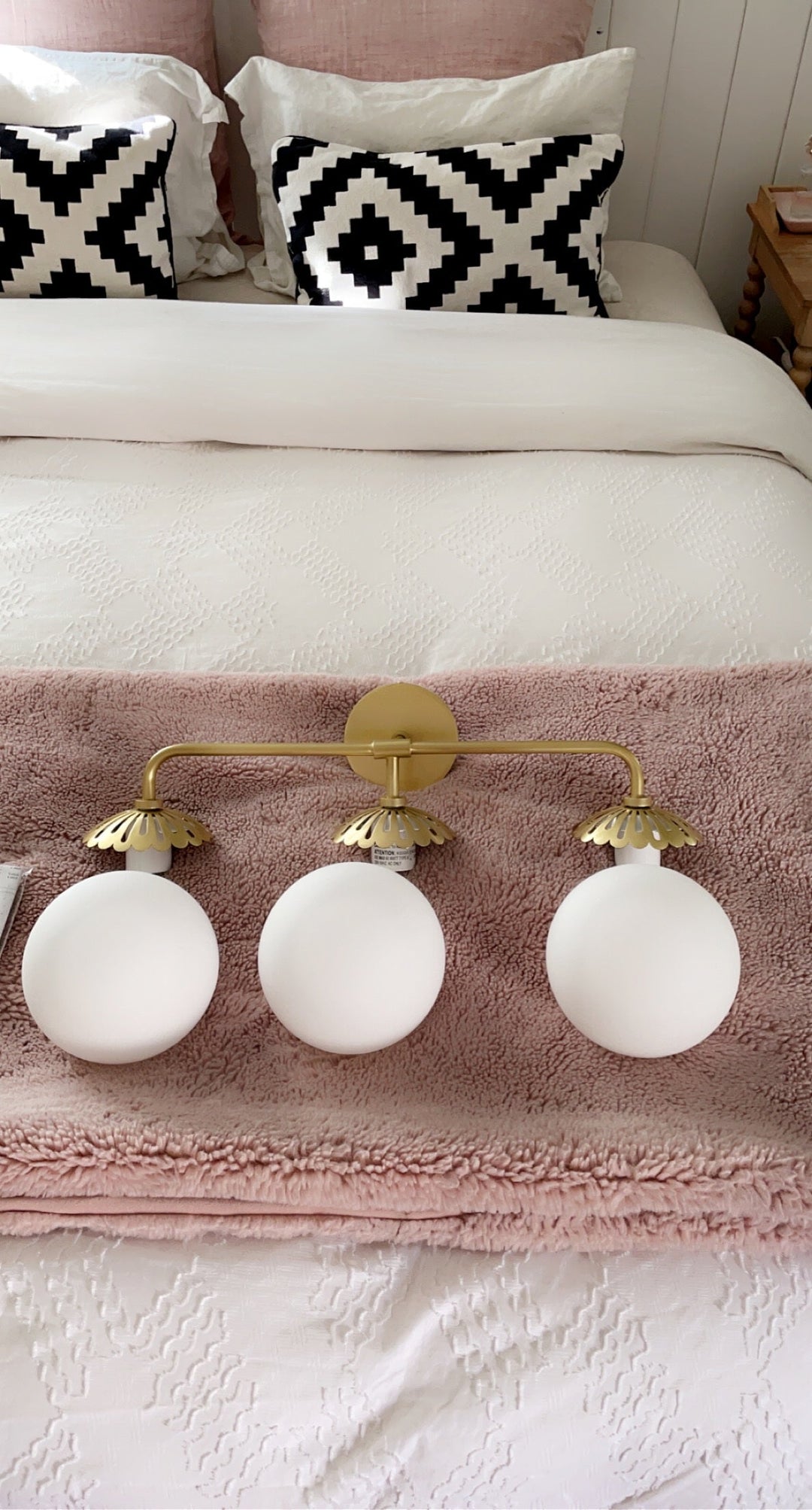 Aegis Applique Murale Globe Laiton Verre Minimaliste Moderne - Neutralighting