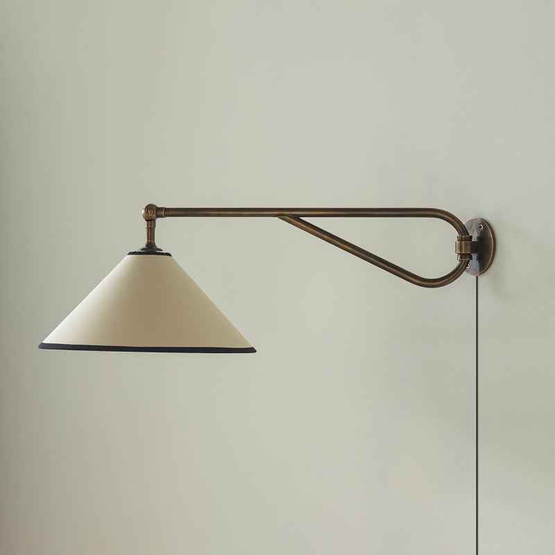 Lampe Gild en Laiton – Design Contemporain