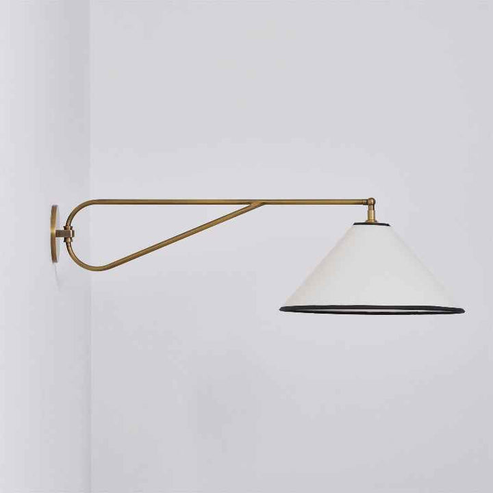 Lampe Hymn en Laiton – Design Contemporain