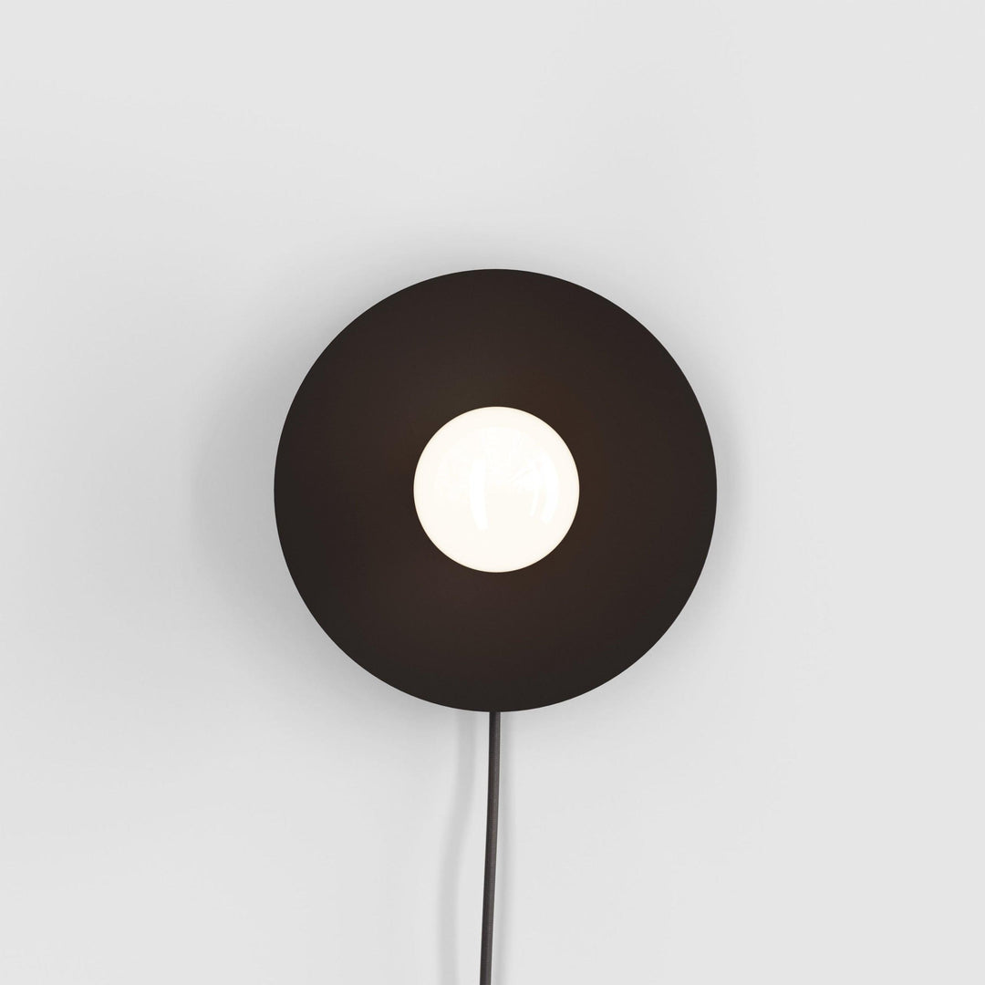Lustra Wall Lamp Brass Bulb - Neutralighting