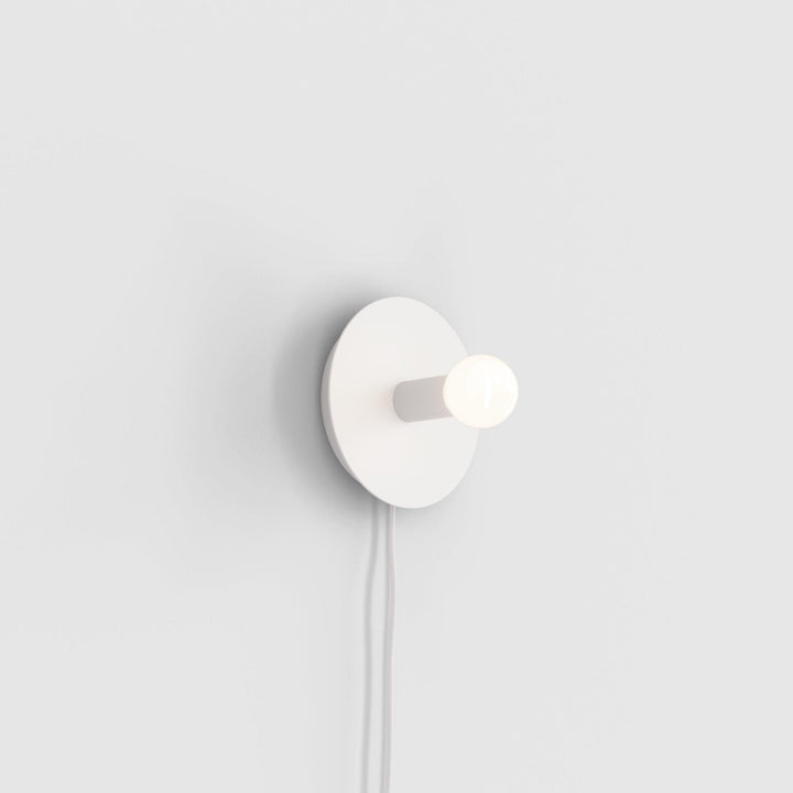 Lustra Wall Lamp Brass Bulb - Neutralighting