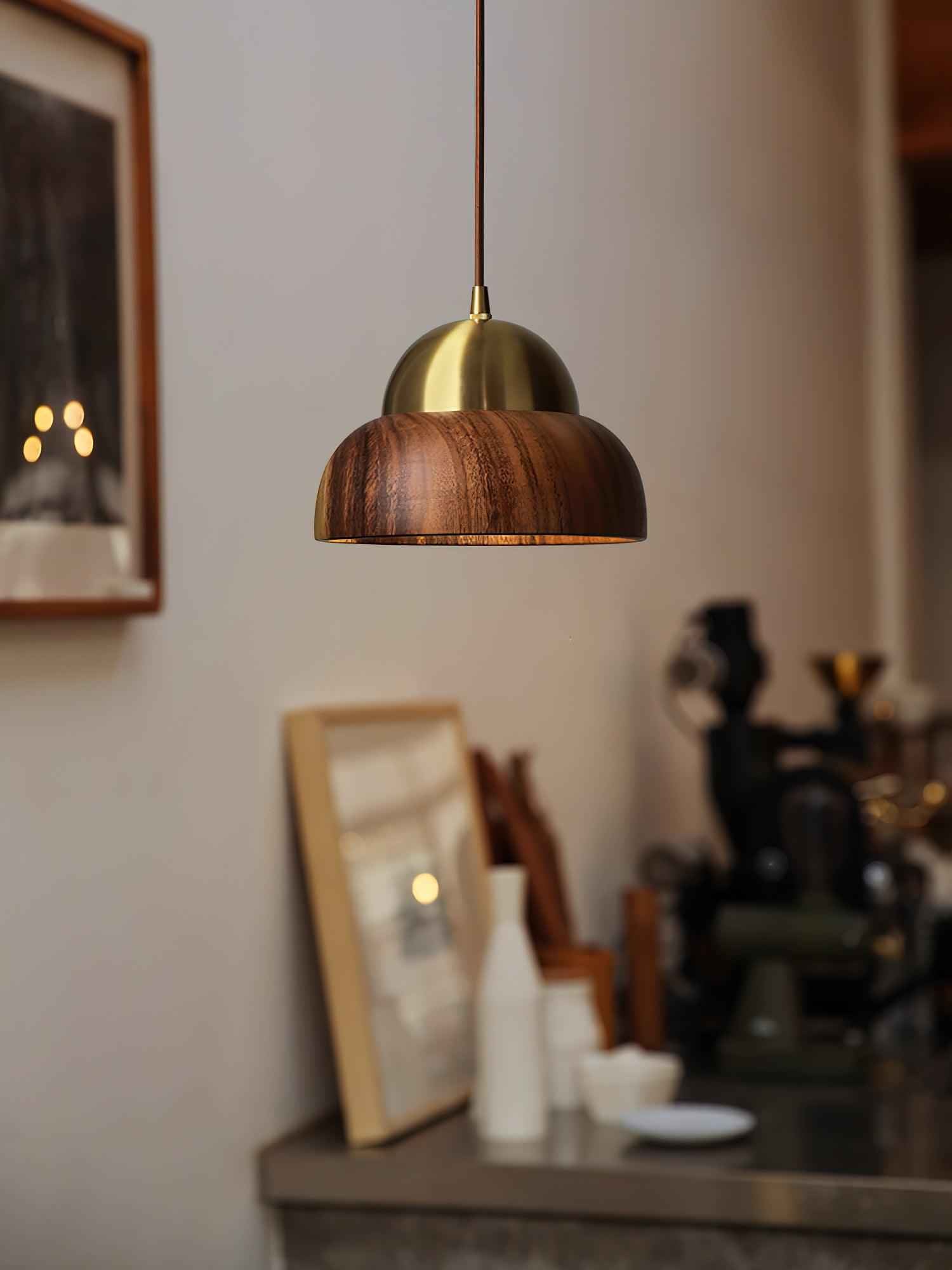 Lampe Bronze en Bois – Design Contemporain