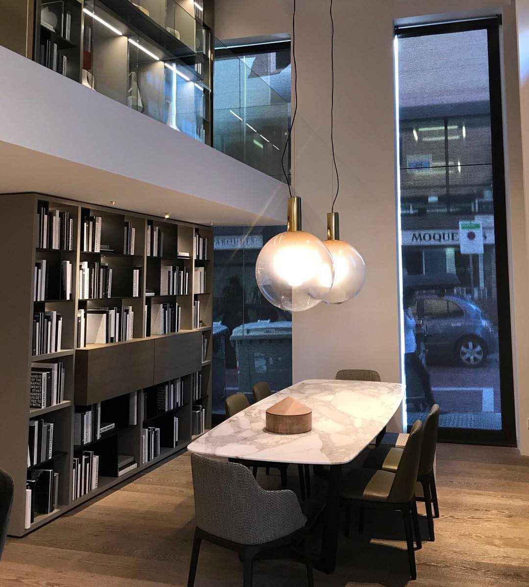 Lampe Aeris en Verre – Design Contemporain