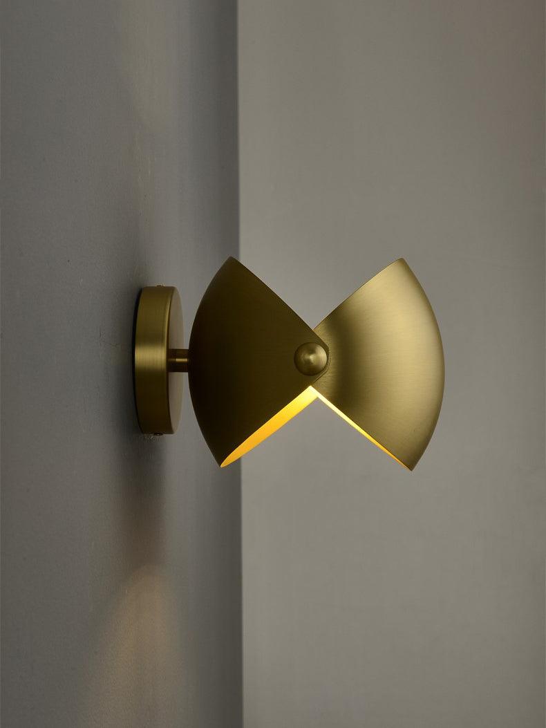 Luno Applique Murale en Laiton Élégante - Neutralighting
