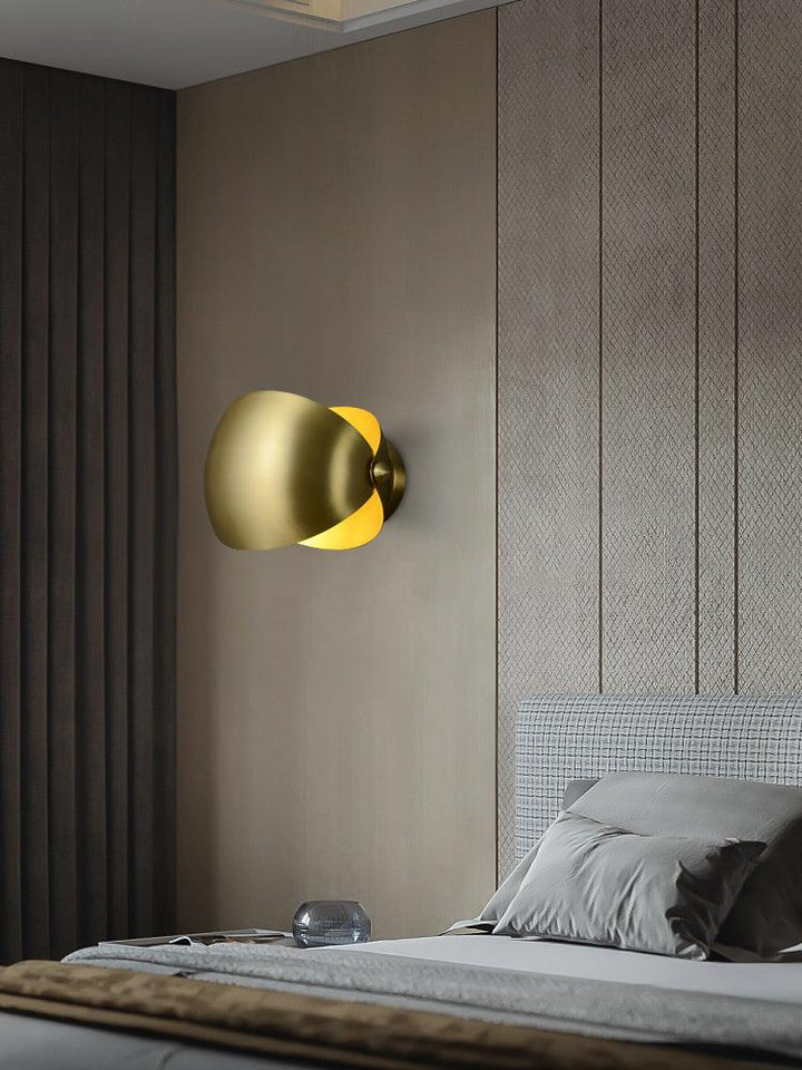 Luno Applique Murale en Laiton Élégante - Neutralighting