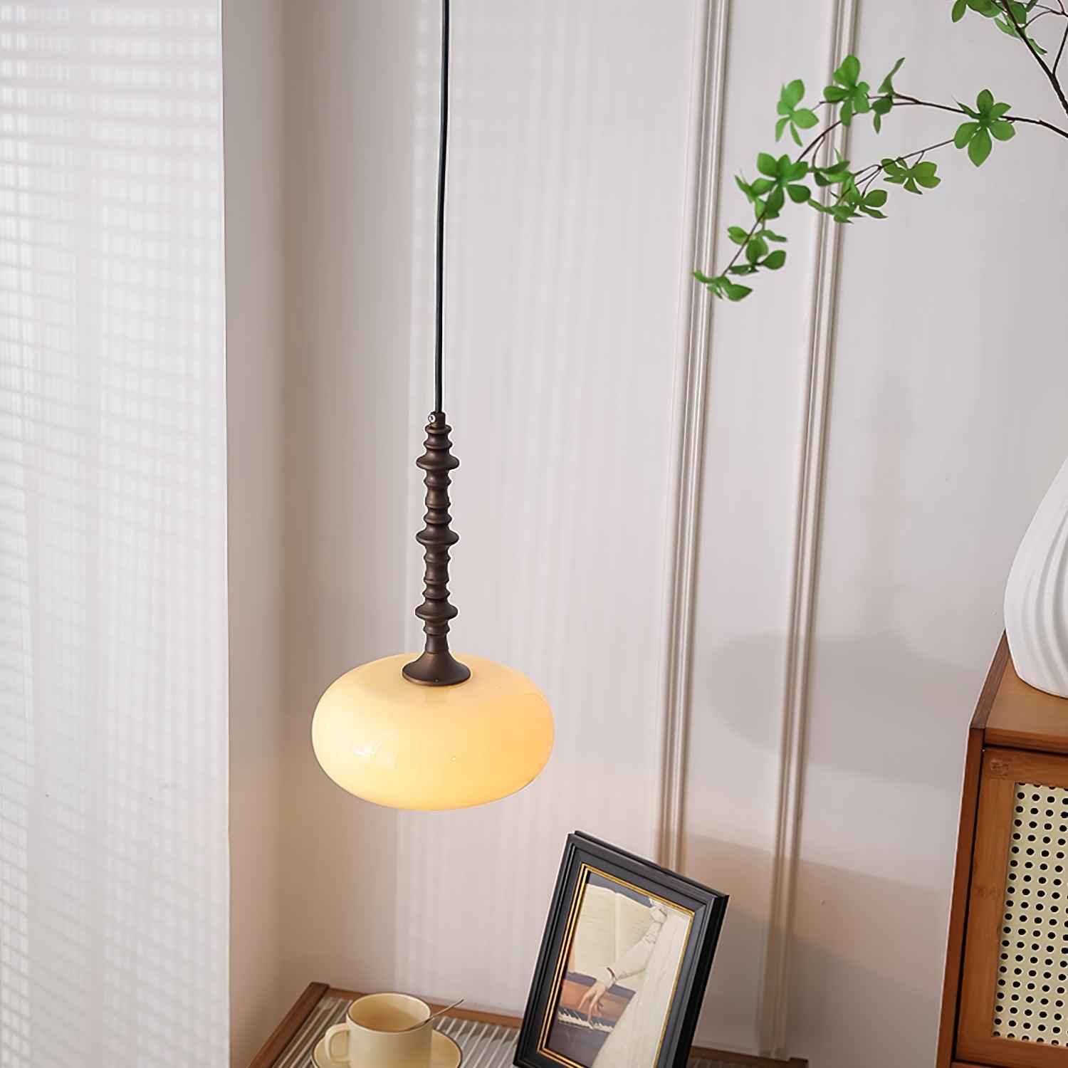 Lampe Pendante Abat-jour en Verre Blanc Tourné Marron Vintage - Neutralighting