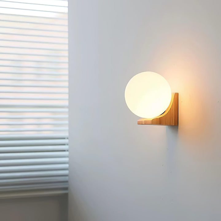 Icarara Applique murale moderne minimaliste en bois et verre Orb - Neutralighting