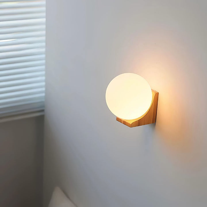 Icarara Applique murale moderne minimaliste en bois et verre Orb - Neutralighting