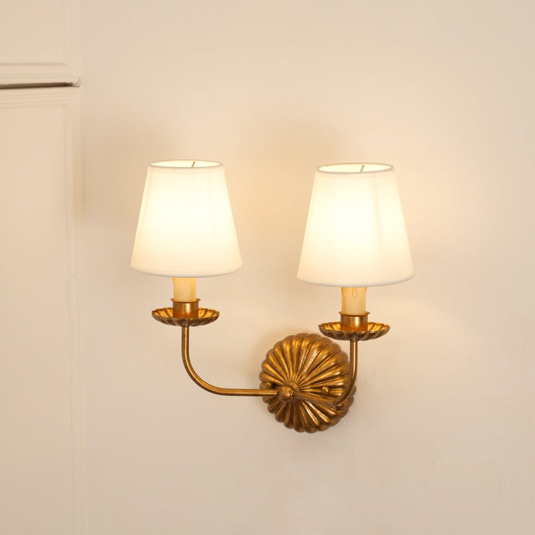 Axiom Applique Murale en Métal Doré Antique et Tissu Industriel Vintage - Neutralighting
