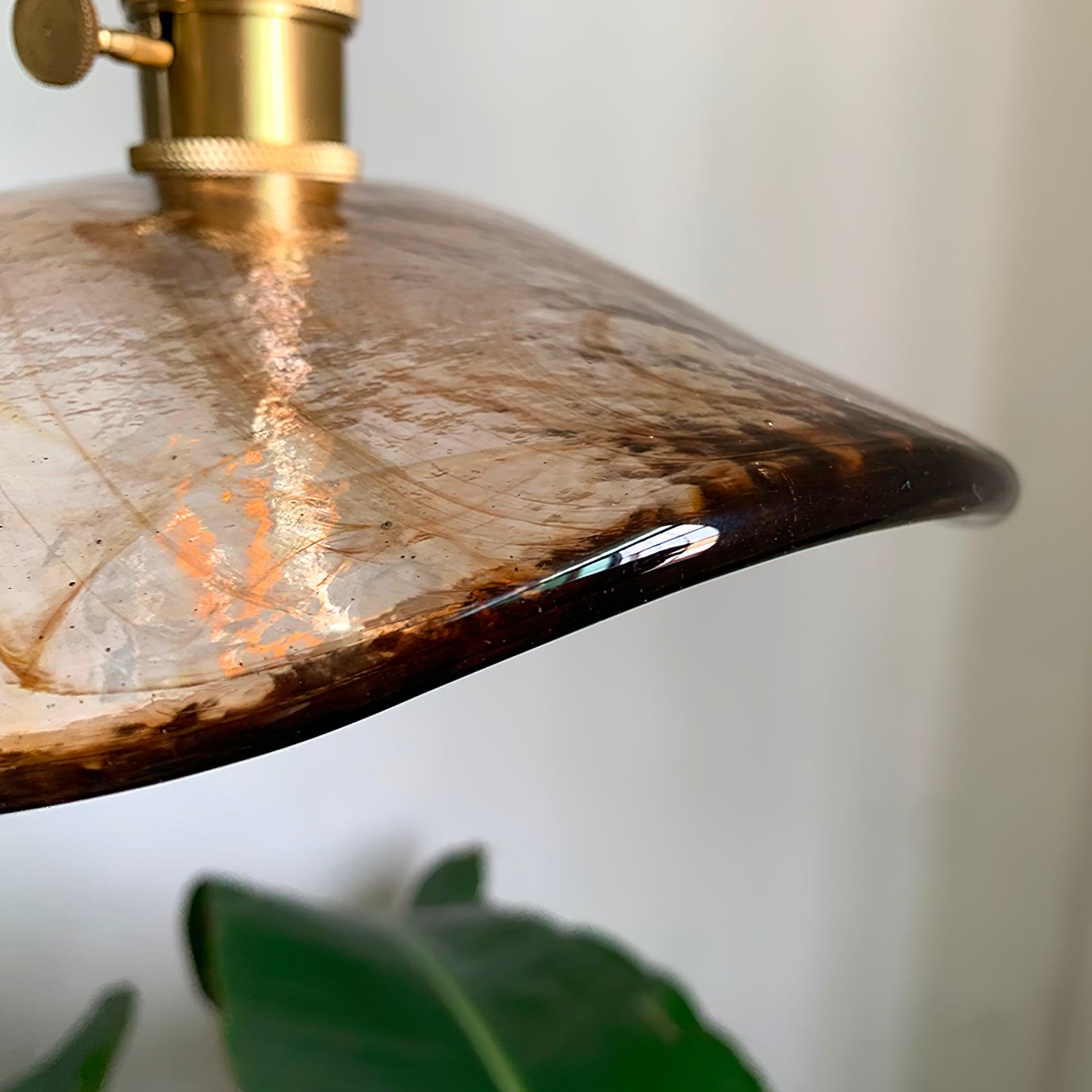Utalira Lampe Pendante Moderne en Laiton et Verre - Neutralighting