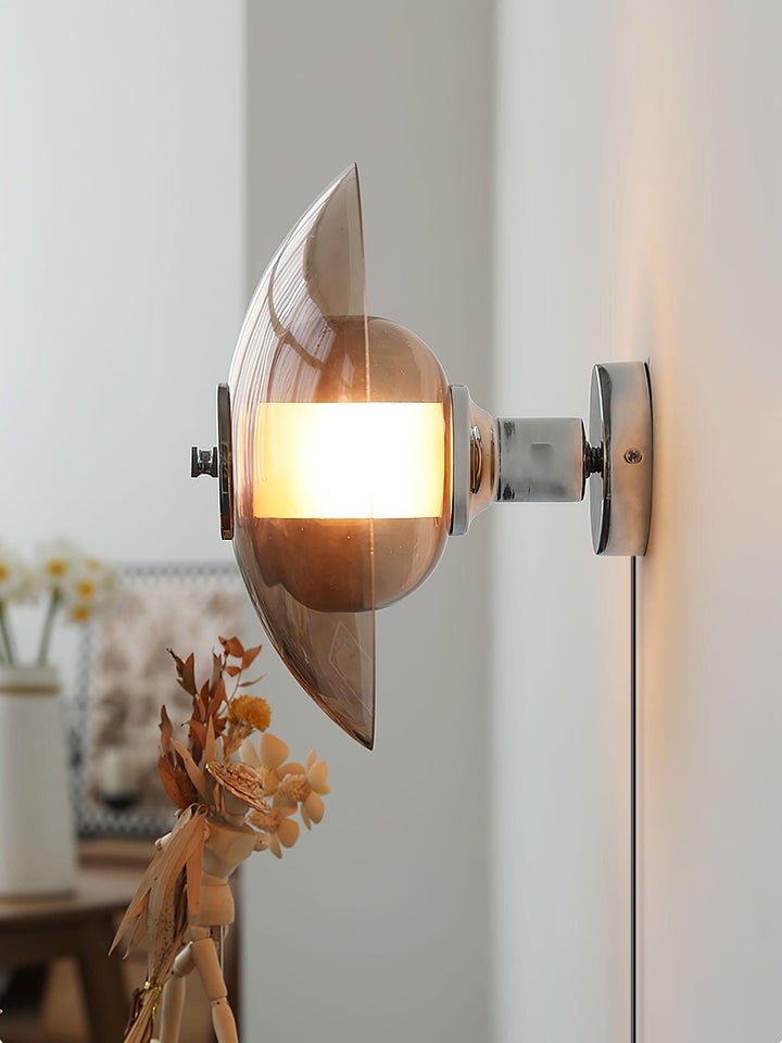 Cocarir Nordic Art Flying Saucer Plug-in Wall Light - Neutralighting
