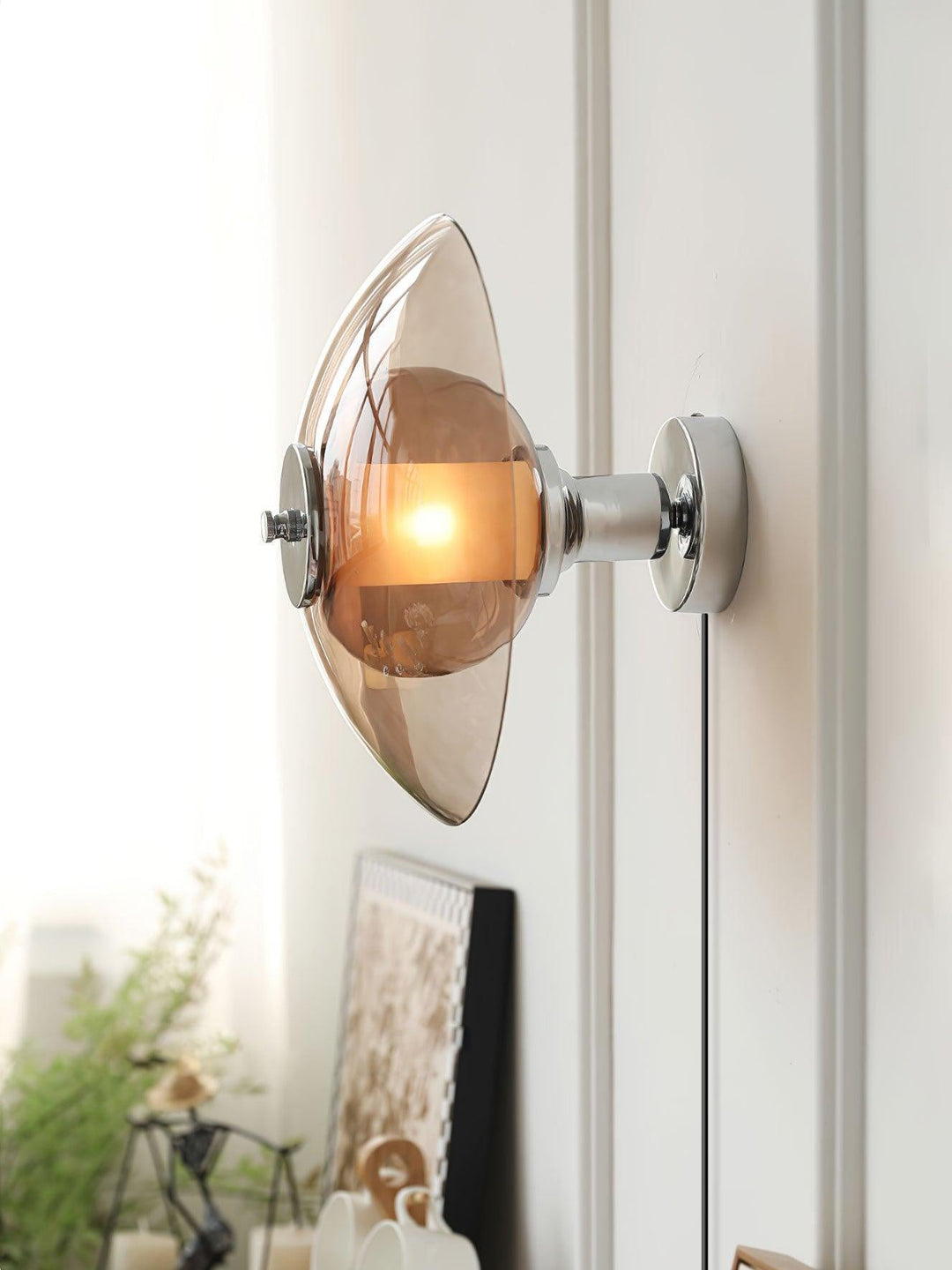 Cocarir Nordic Art Flying Saucer Plug-in Wall Light - Neutralighting