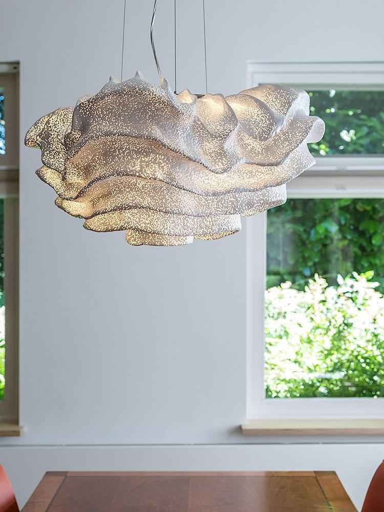 Lampe th en Acier – Design Contemporain