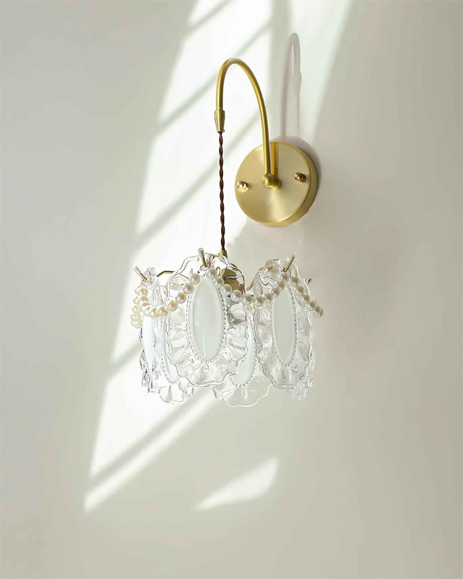 Lampe Nisa en Laiton – Design Contemporain