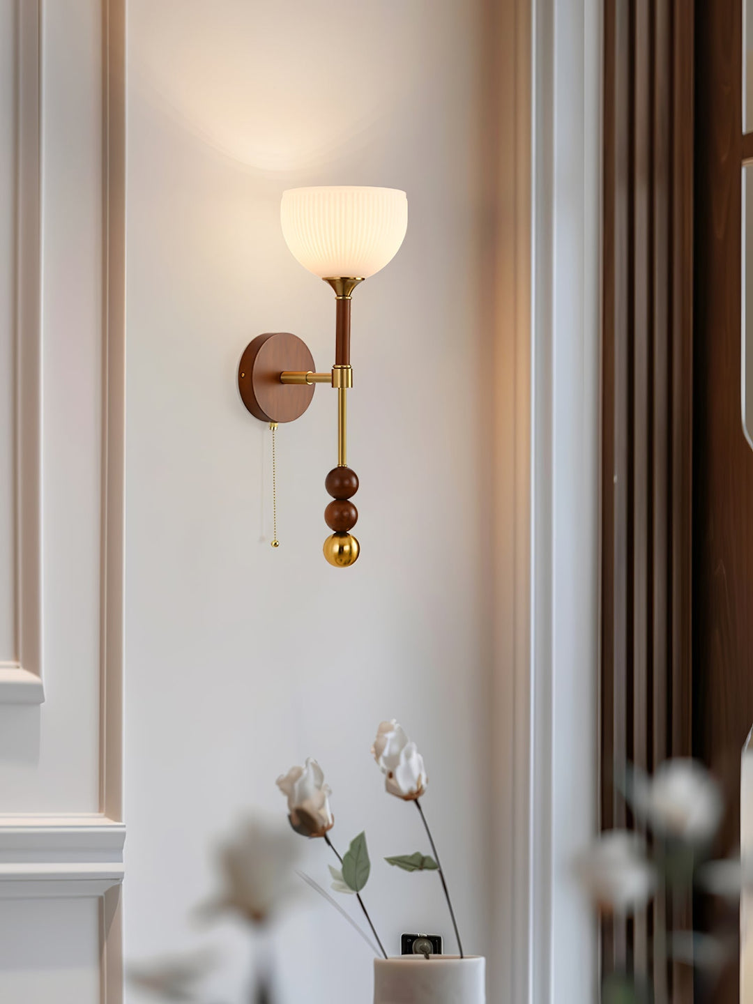 Hilda Roma Elegance Wood Sconce Wall lamp - Neutralighting