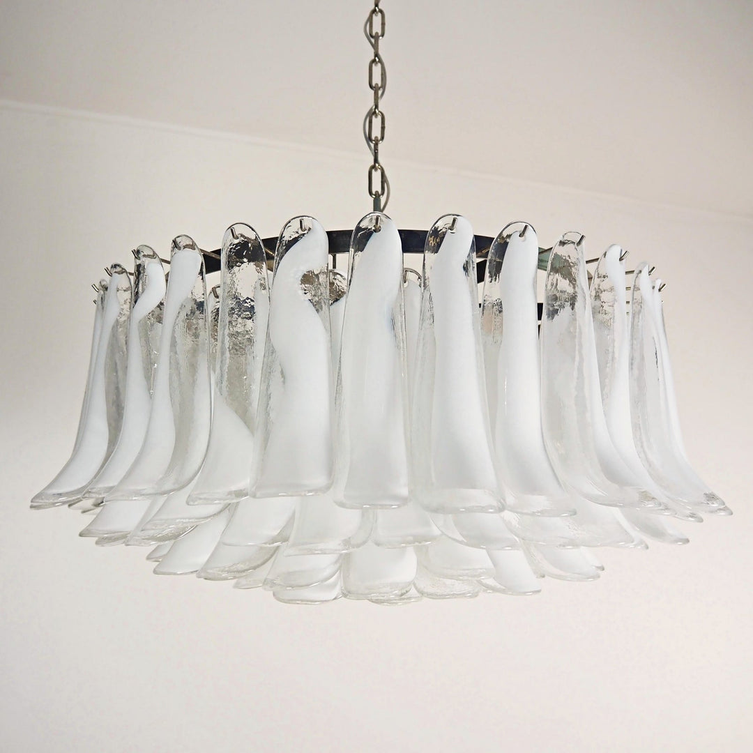 Aurora Chandelier Pétale en Verre de Murano Blanc Élégant - Neutralighting