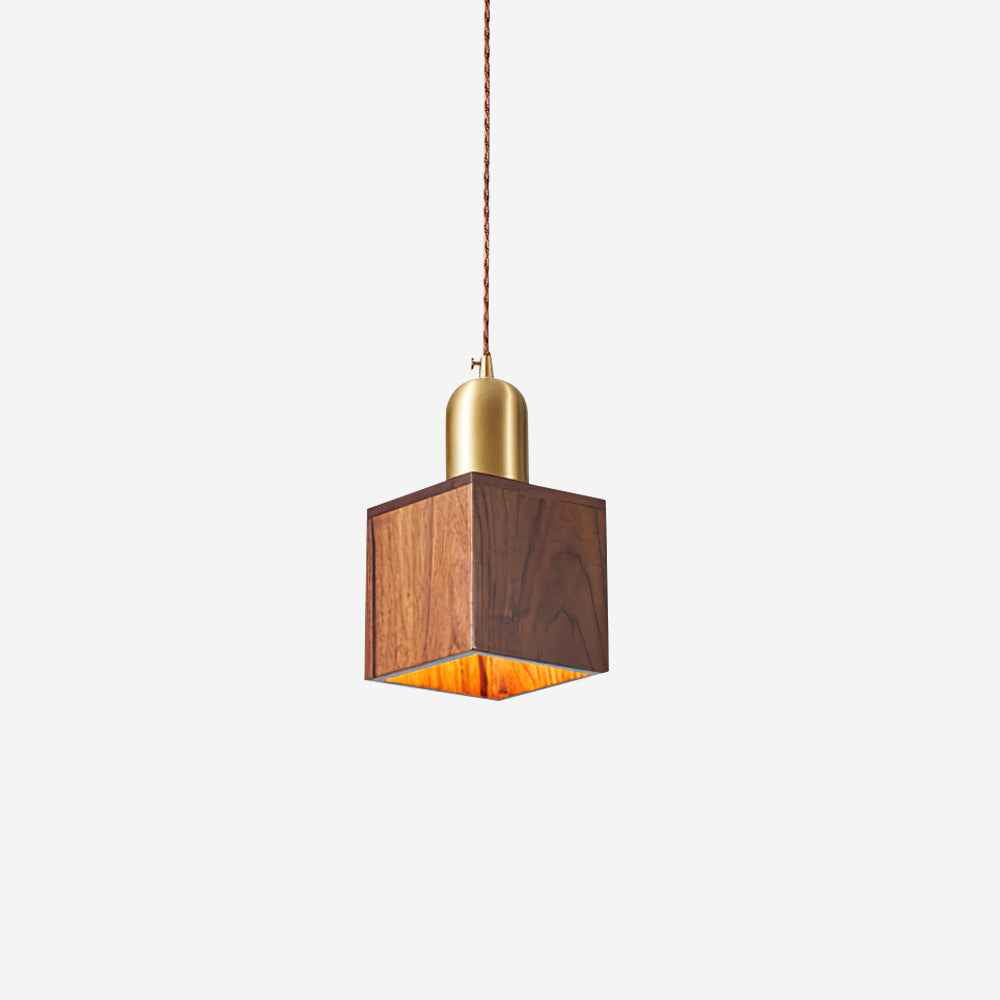 Lampe Emberin en Laiton – Design Contemporain