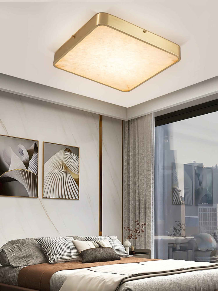 Lampe Uzoror en Laiton – Design Contemporain
