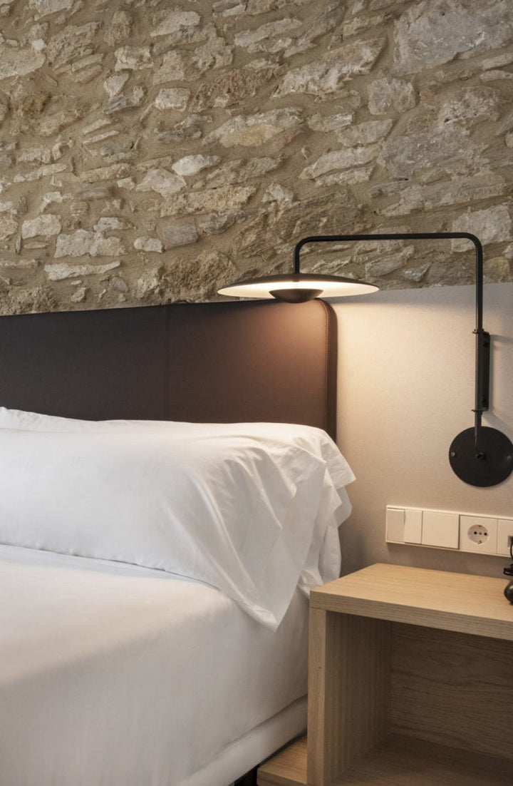 Abnormal Classic Modern Minimalist Plug-In Wall Lamp - Neutralighting
