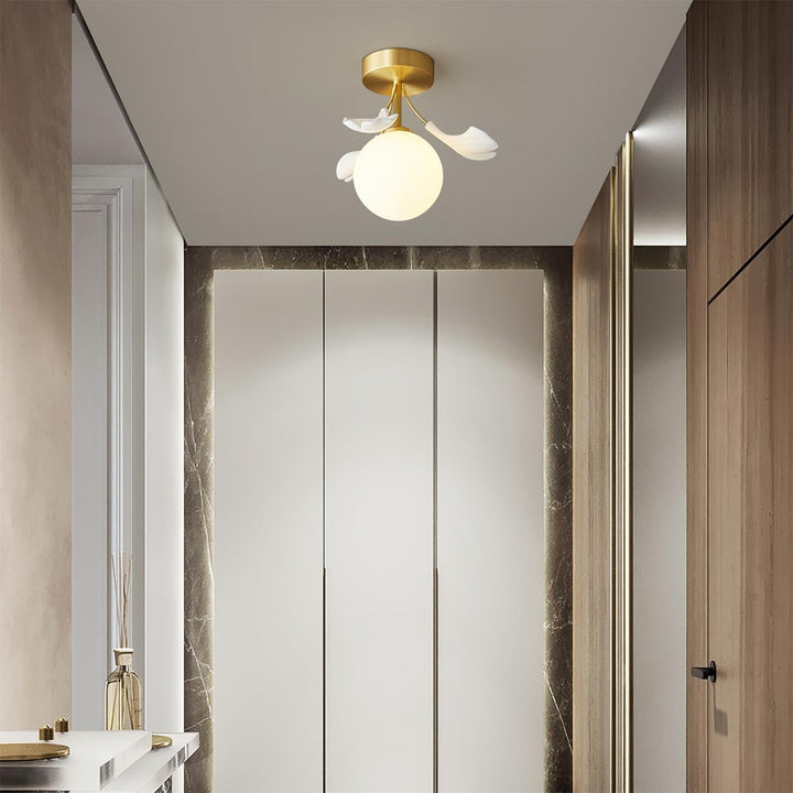 Ginkgo Lustre Plafonnier Rosalia Feuille de Ginkgo Base Dorée - Neutralighting
