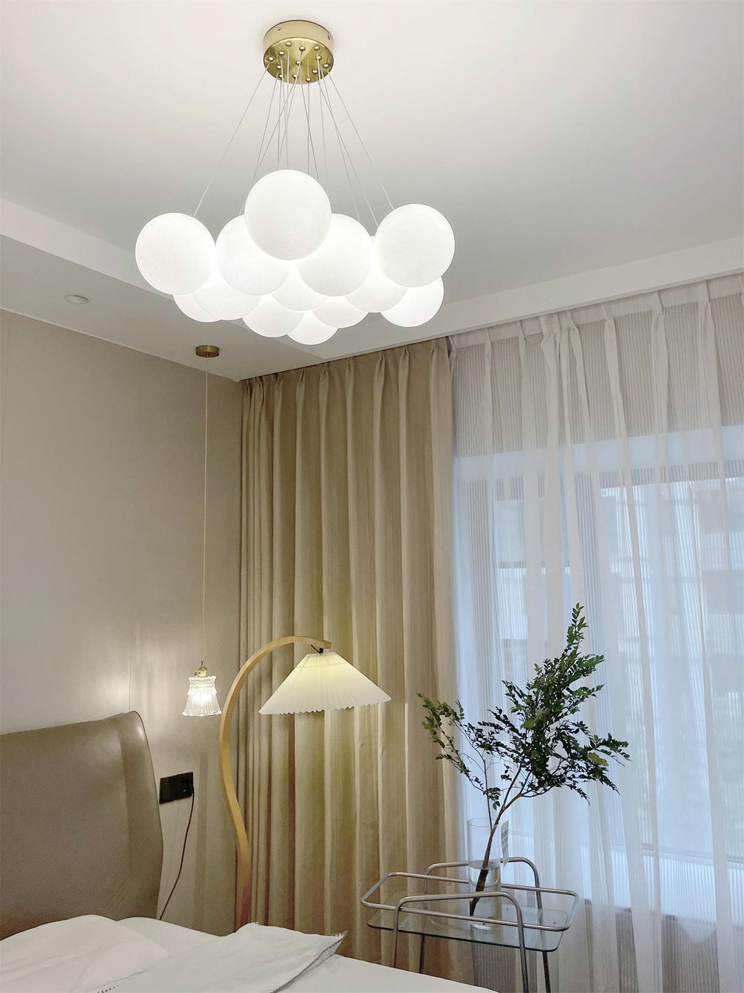 Lustra Chandelier en Verre avec Guirlande en Verre Dépoli - Neutralighting