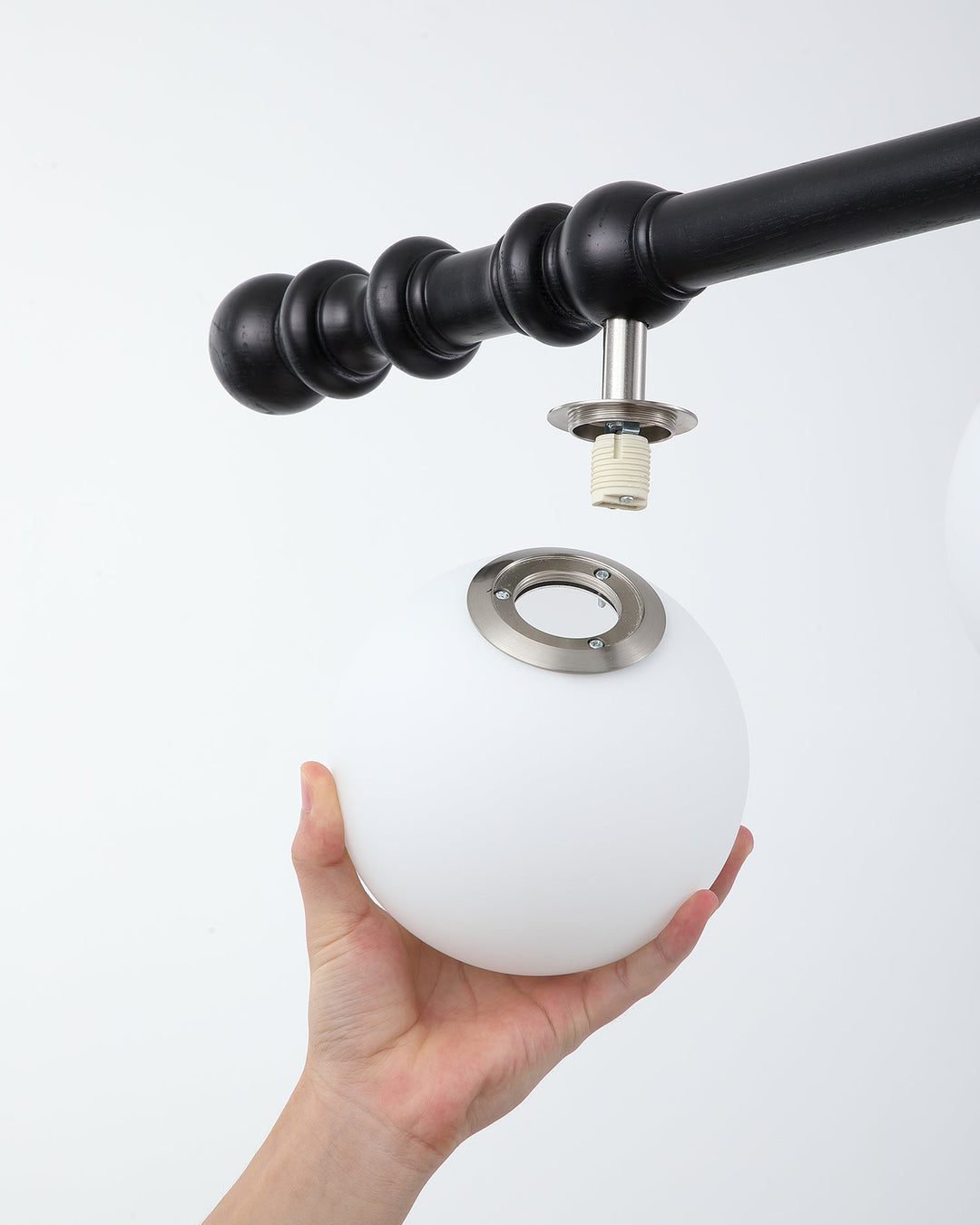 Hayes Lustre Bois Linéaire Boules en Verre - Neutralighting