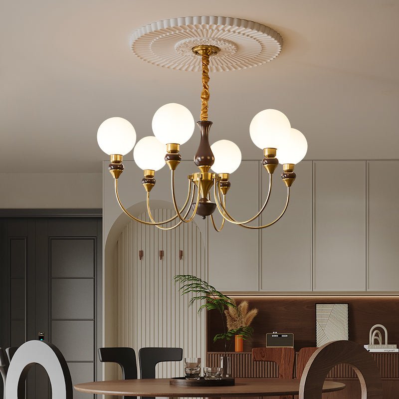 Lustra Chandelier Bras en Laiton Boules en Verre Dépoli - Neutralighting