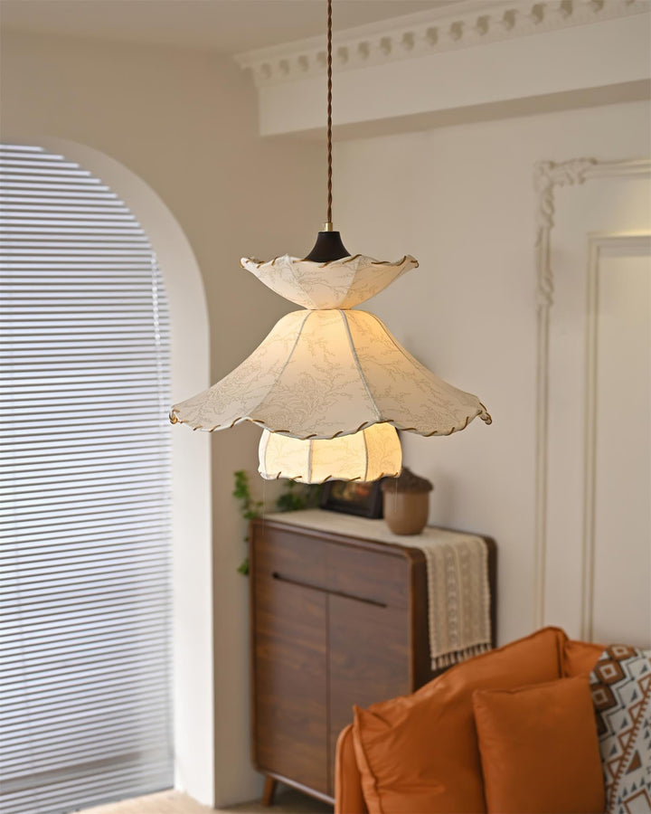 Lampe Suspension Abat-jour en Tissu Superposé à Bords Scallop Bois Minimaliste - Neutralighting
