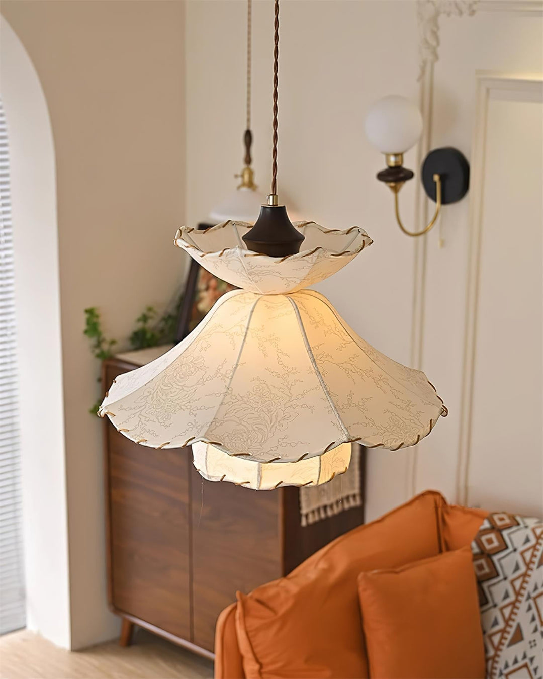 Lampe Suspension Abat-jour en Tissu Superposé à Bords Scallop Bois Minimaliste - Neutralighting