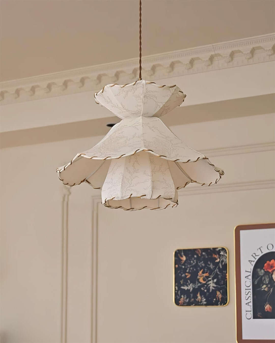Lampe Suspension Abat-jour en Tissu Superposé à Bords Scallop Bois Minimaliste - Neutralighting