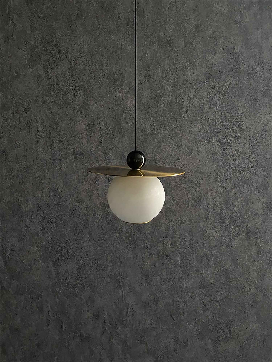 Lampe Alvarel en Laiton – Design Contemporain