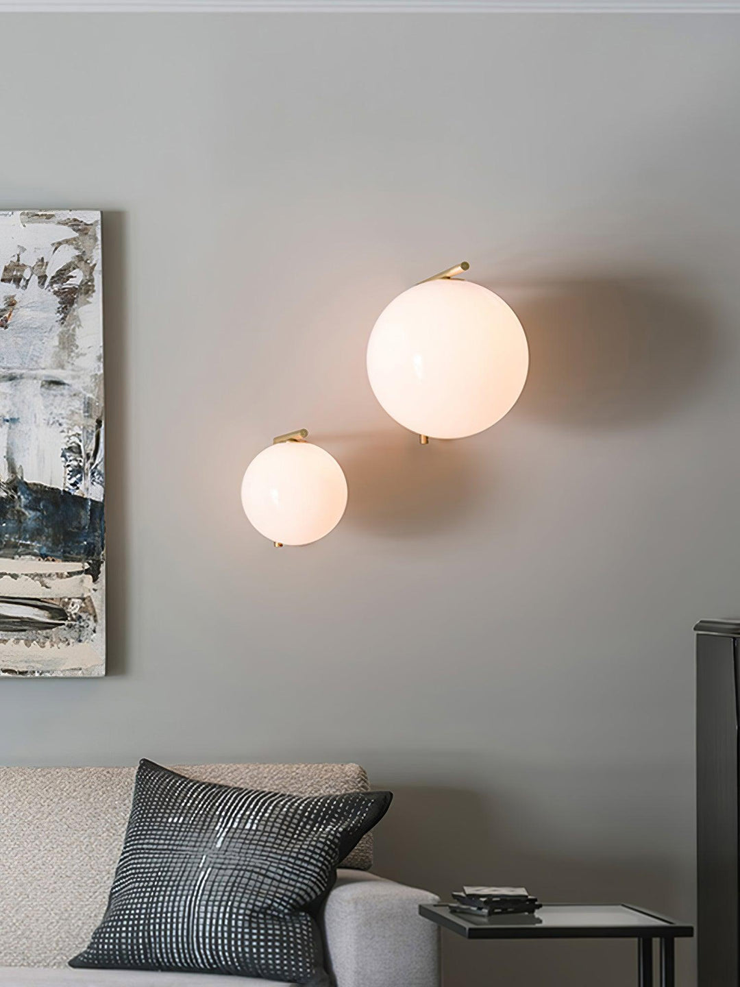 Joanna Applique Murale Moderne Minimaliste en Verre Soufflé Opale - Neutralighting