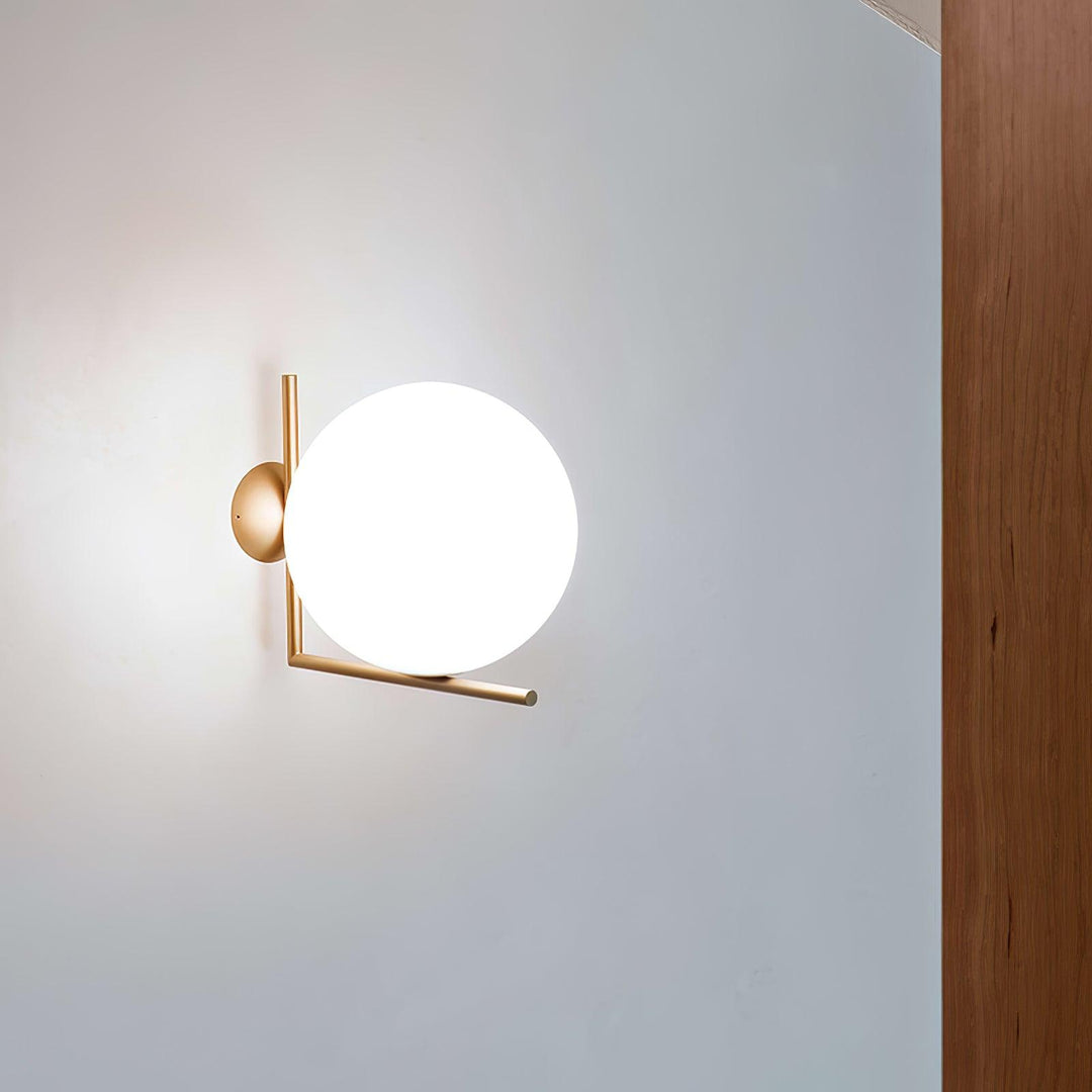 Joanna Applique Murale Moderne Minimaliste en Verre Soufflé Opale - Neutralighting