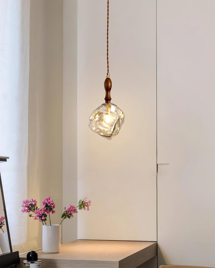Virelli Lampe Pendante Bois de Noyer Abat-jour Cube en Verre Sculptural Chic - Neutralighting