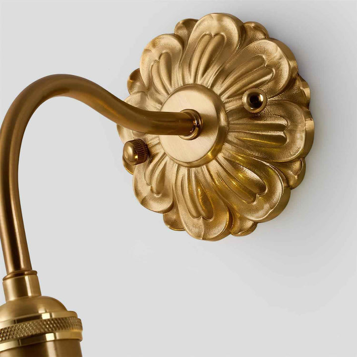Lampe ine en Métal – Design Contemporain