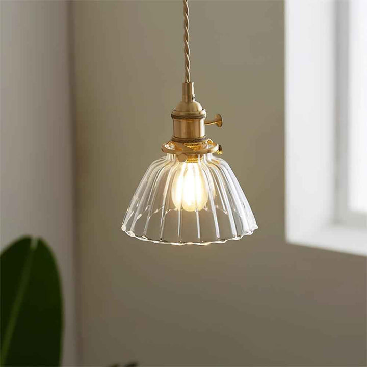 Lampe Glint en Laiton – Élégance Moderne