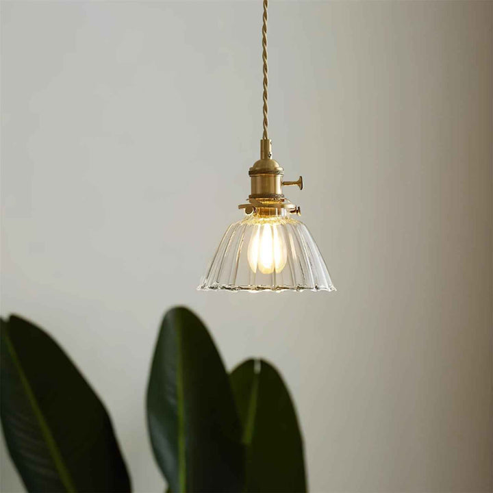 Lampe Glint en Laiton – Élégance Moderne