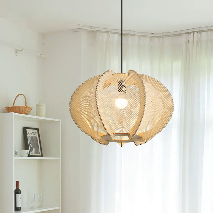 Novan Suspension avec abat-jour en tissu, structure en bois et détails en fil métallique - Neutralighting