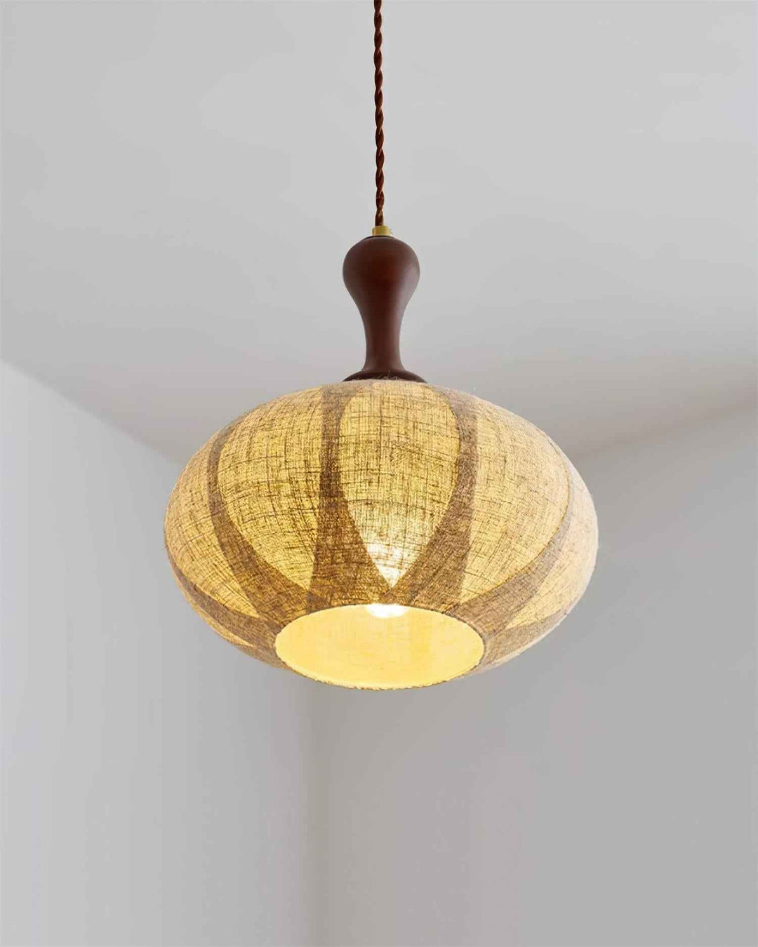 Kenso Suspension Lampe en Tissu Sphérique Col en Bois - Neutralighting