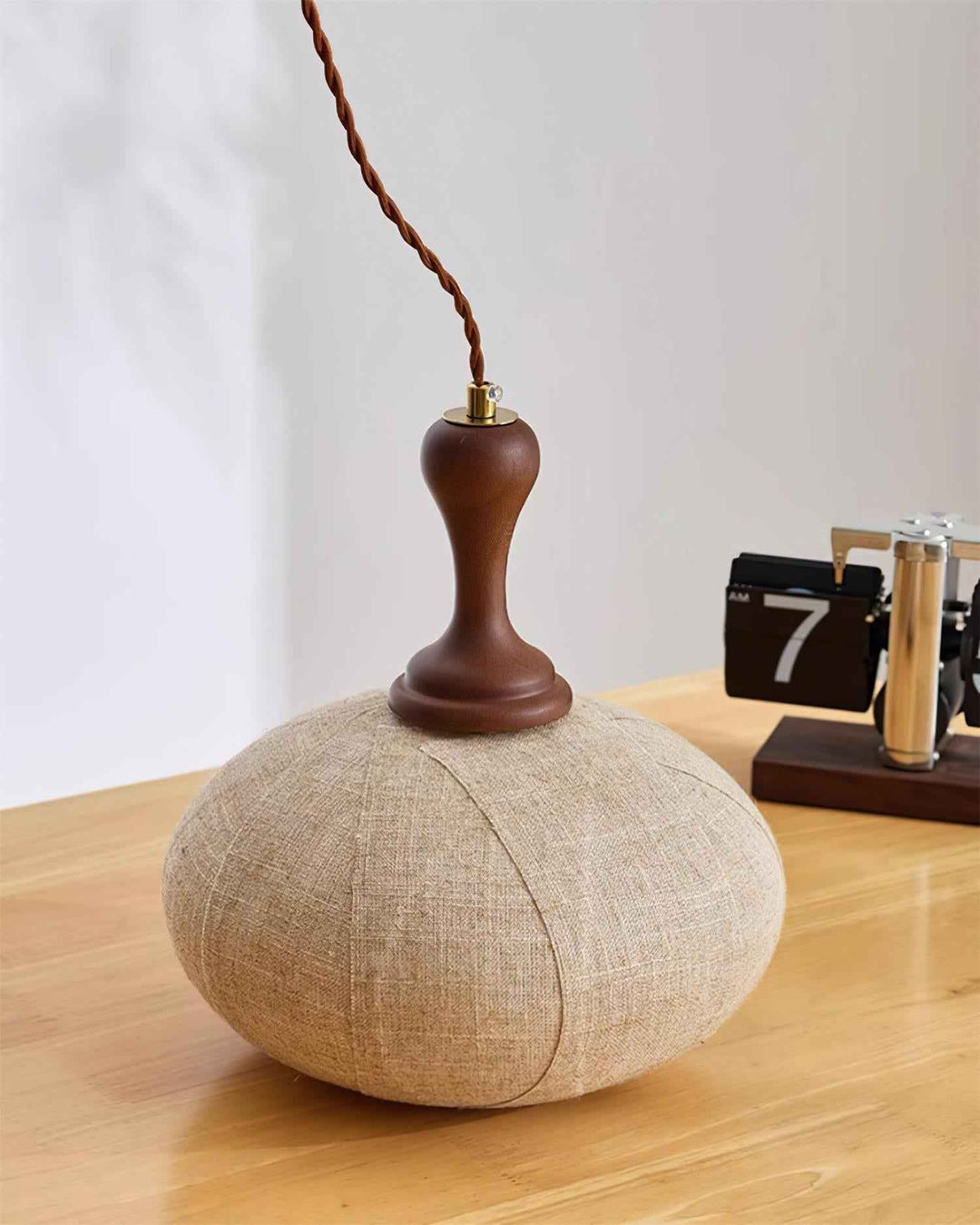 Kenso Suspension Lampe en Tissu Sphérique Col en Bois - Neutralighting