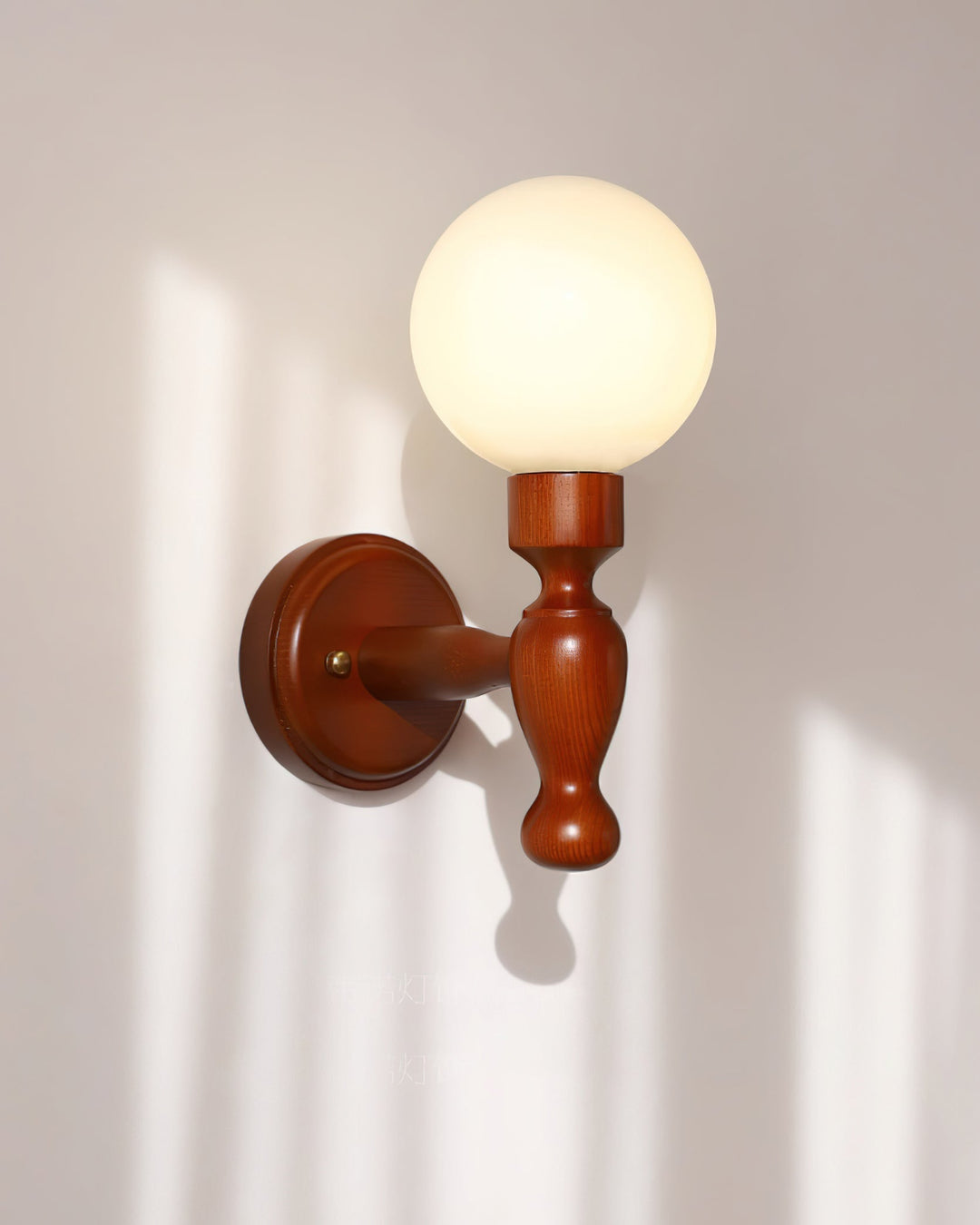 Mapleleaf Applique Murale Élégante en Verre et Bois - Neutralighting