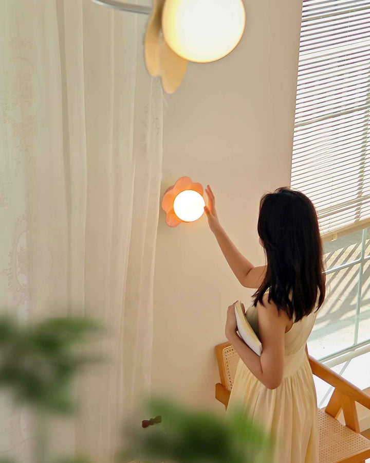 Petalia Résine 20cm Blanc LED 5W