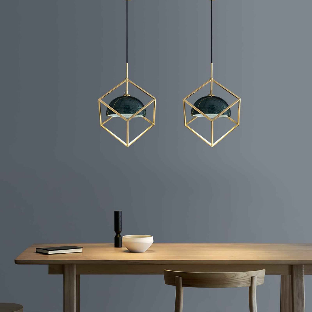Lampe Cubo en Laiton – Design Contemporain