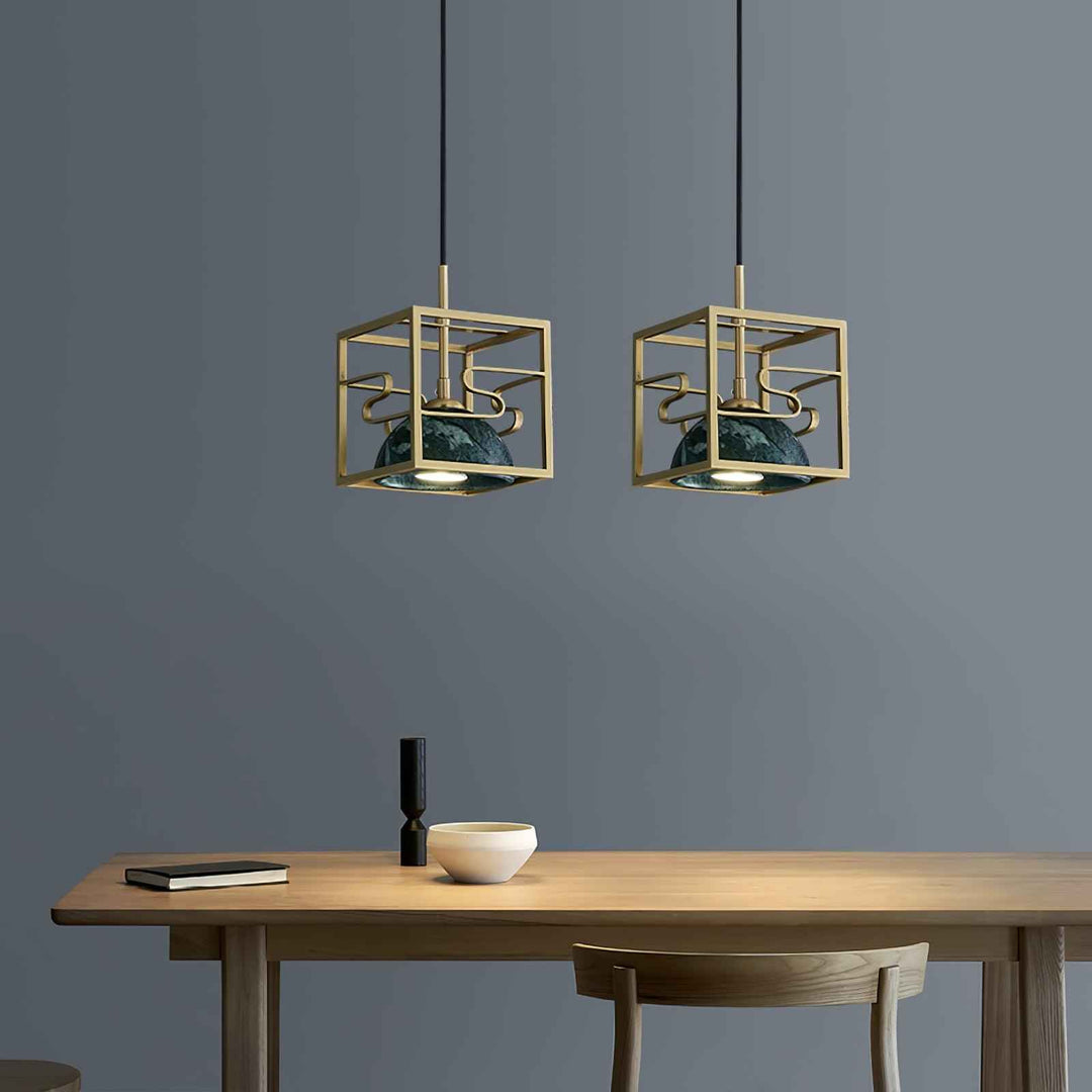Lampe Cubo en Laiton – Design Contemporain