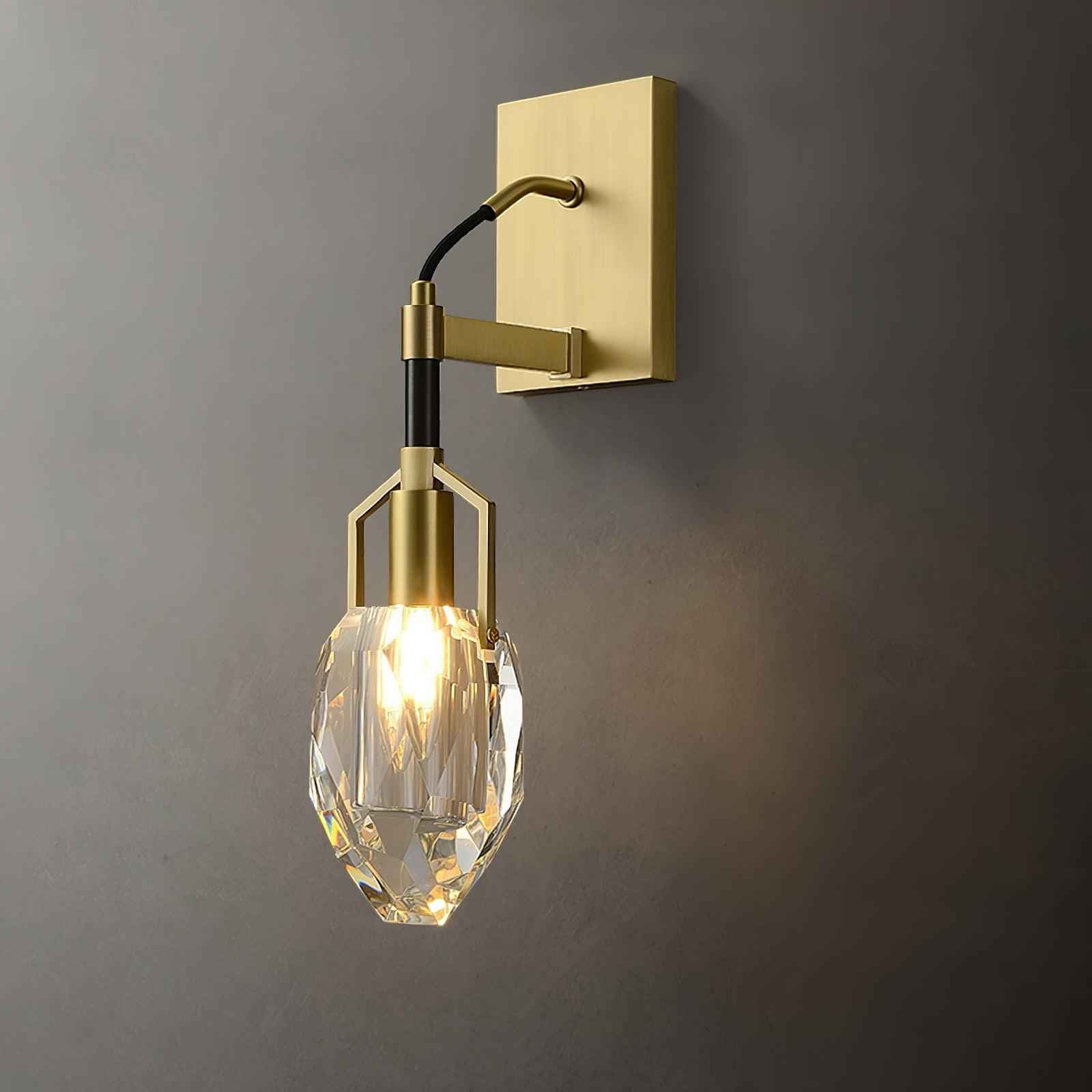 Lampe Dirk en Laiton – Design Contemporain